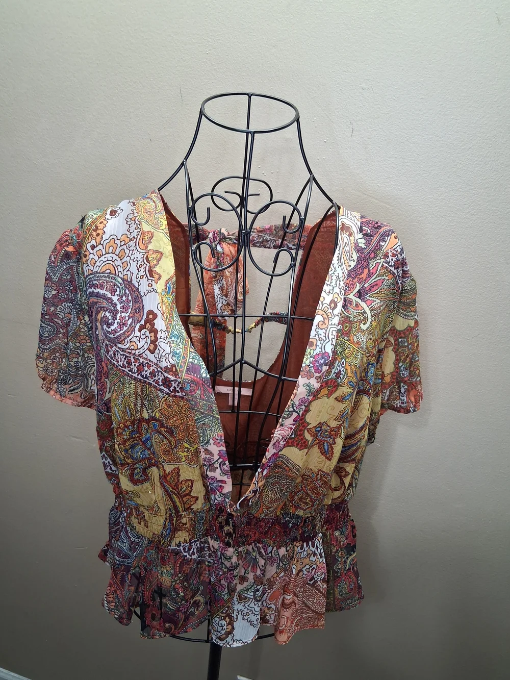 GUESS Eco Paisley Fields Print Peplum Top (Fits Medium/Large)